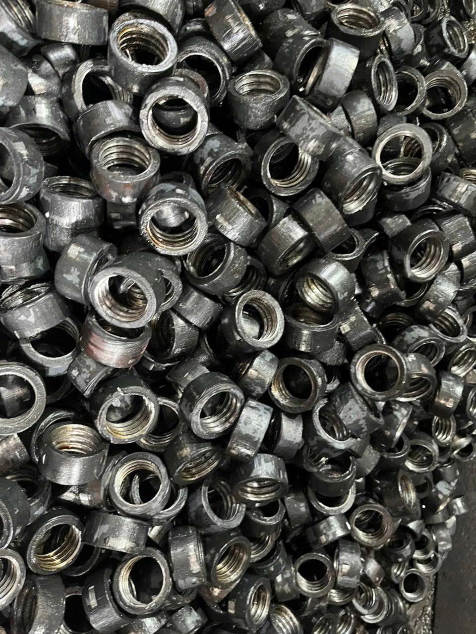 Con tác kích tăng giàn giáo